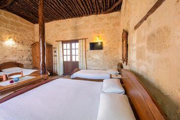 پانسیون Revaklı Ev Guest House