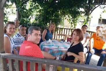 پانسیون Revaklı Ev Guest House