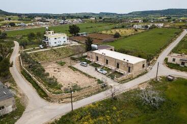 پانسیون Revaklı Ev Guest House