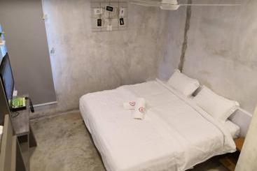 پانسیون Rick Home Teluk Intan
