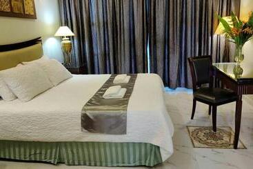 The Manor Beach Resort Besut