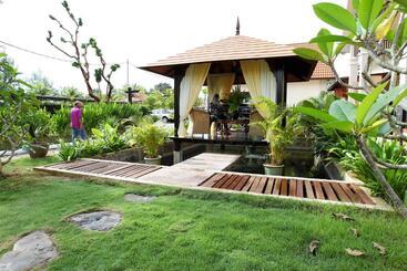 The Manor Beach Resort Besut