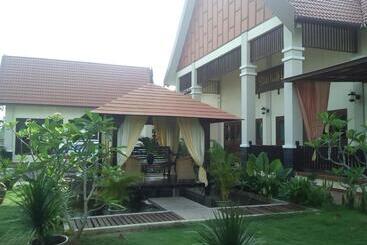 The Manor Beach Resort Besut