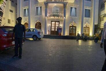 בית מלון כפרי Jade Square