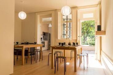 Queen S Garden Hostel