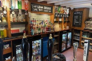 هتل Chequers Country Inn