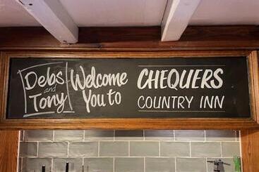 هتل Chequers Country Inn
