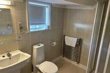 هتل Chequers Country Inn