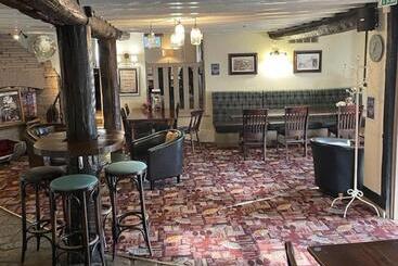 هتل Chequers Country Inn