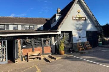 هتل Chequers Country Inn