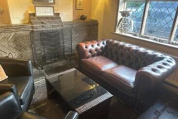 هتل Chequers Country Inn