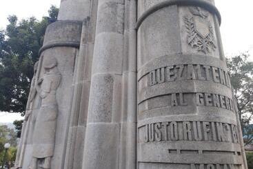 هتل Ideal, Your House In Quetzaltenango