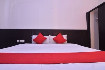 هتل Oyo 43960 Laksamana Executive & Boutique