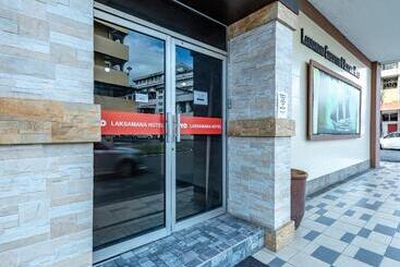 هتل Oyo 43960 Laksamana Executive & Boutique