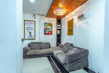 هتل Oyo 43960 Laksamana Executive & Boutique