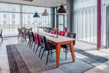 هتل Premier Inn München Airport Süd