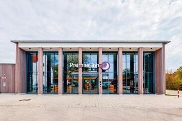 هتل Premier Inn München Airport Süd