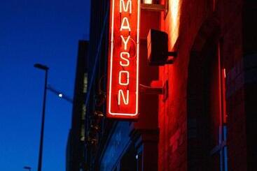 هتل The Mayson