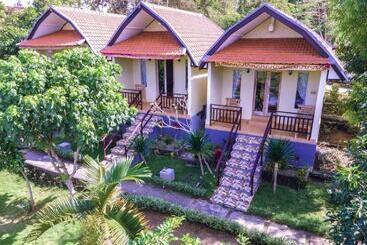 هتل The Pande Hill Homestay