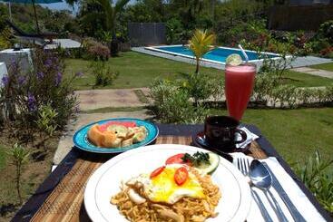 هتل The Pande Hill Homestay