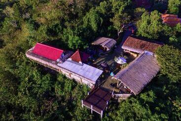 هتل The Pande Hill Homestay