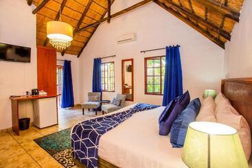 هتل The Villa Manor & Spa
