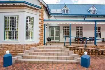 هتل The Villa Manor & Spa