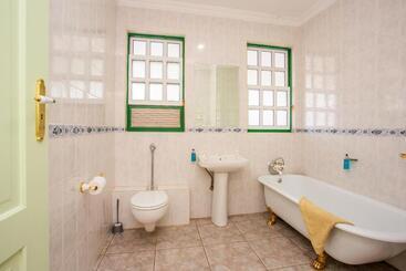 هتل The Villa Manor & Spa