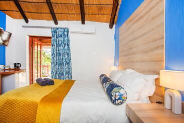 هتل The Villa Manor & Spa