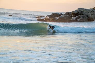 هتل Whisky Point Resort