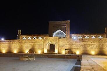 پانسیون Guest House Khiva Boyjon Ota