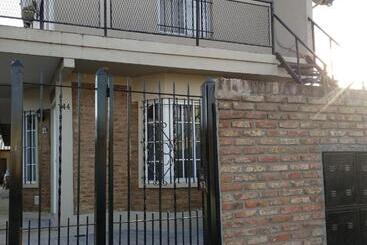 تختخواب و صبحانه Ezeiza Home