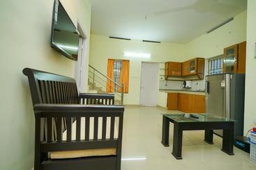 Пансион Oyo Home 26184 Elegant Stay Near Kovalam Junction