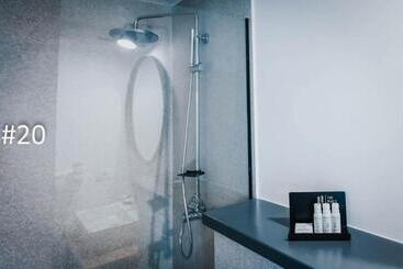 تختخواب و صبحانه The Pines   Experiment Favelas