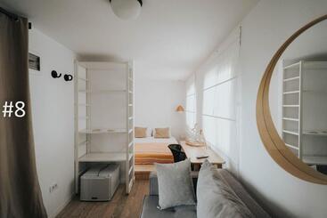 تختخواب و صبحانه The Pines   Experiment Favelas