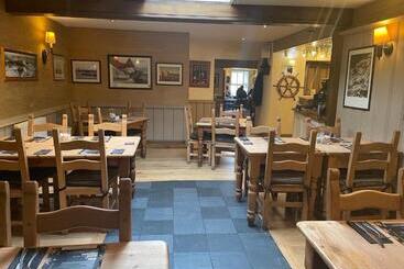 ホテル Garddfon Inn