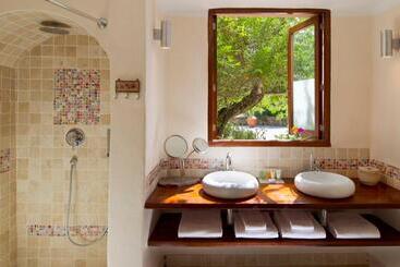 هتل Agroturismo Can Talaias San Carlos