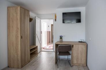 پانسیون Casa Burduhos
