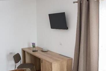 پانسیون Casa Burduhos