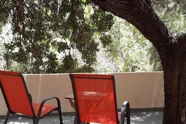 تختخواب و صبحانه Villa Nestor