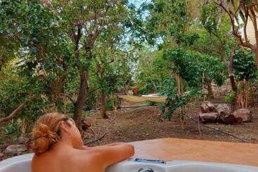 تختخواب و صبحانه Villa Nestor