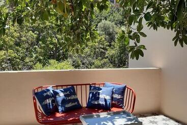 تختخواب و صبحانه Villa Nestor