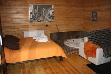 هتل Hostería Loft Boñar
