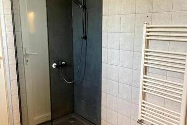 پانسیون Airport Jazmin Guesthouse