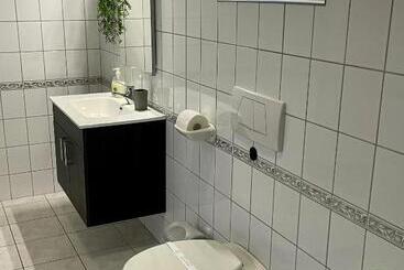 پانسیون Airport Jazmin Guesthouse
