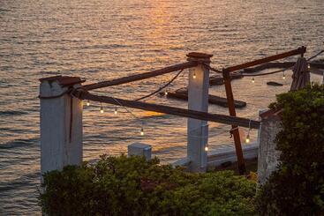تختخواب و صبحانه Ritual Sunset Lover