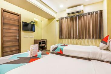 Fabhotel Landmark Residency Nr Midc Turbhe