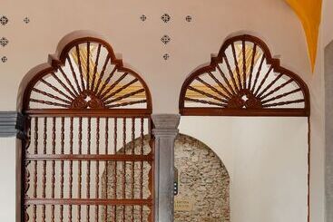 هتل Boutique Casa Zevallos