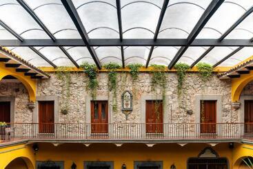 هتل Boutique Casa Zevallos