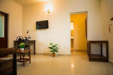 هتل Dom Carlos Resort